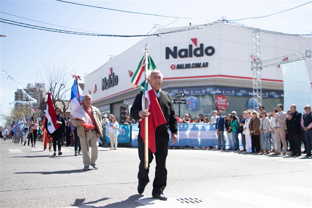 desfile por los 40 anos de democracia 12