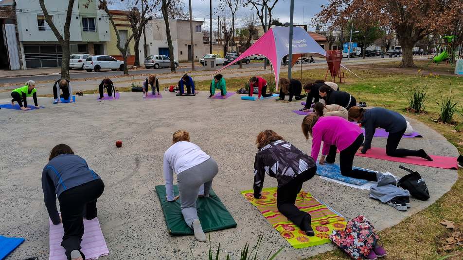 deportes clase abierta de yoga 3