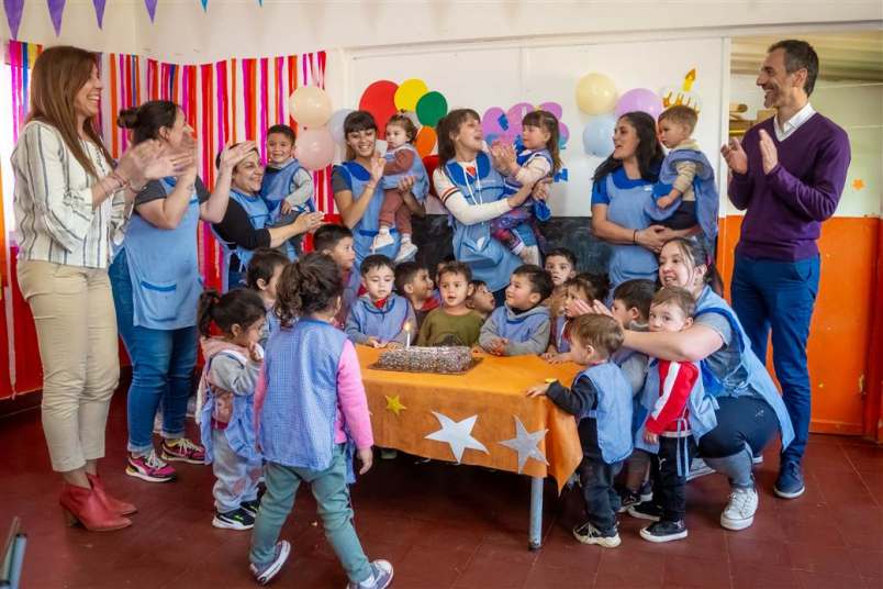 educacion celebracion globo rojo 1