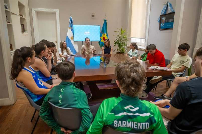 petrecca encuentro con finalistas juegos bonaerenses 6