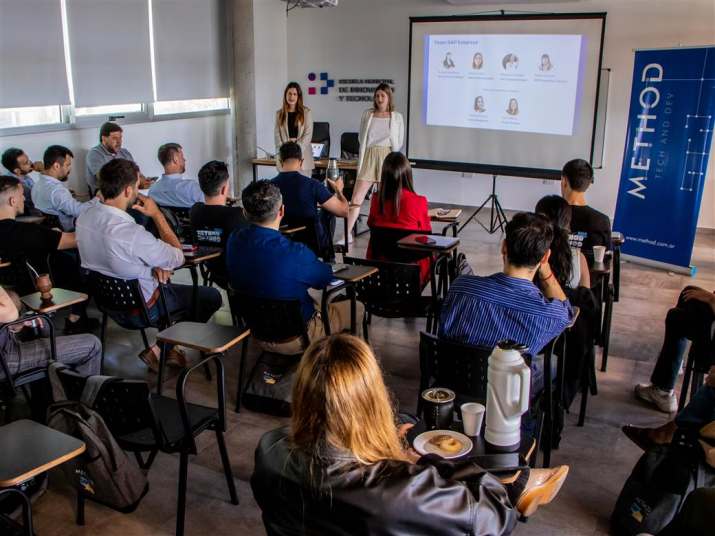 escuela municipal de innovacion y tecnologia empresa method 2