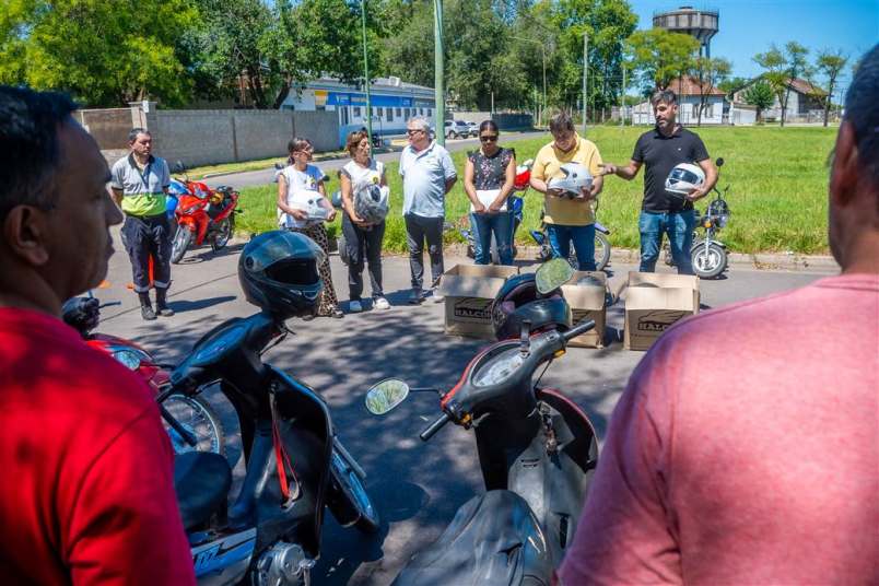 seguridad vial clinica conduccion moto y entrega de casco 5