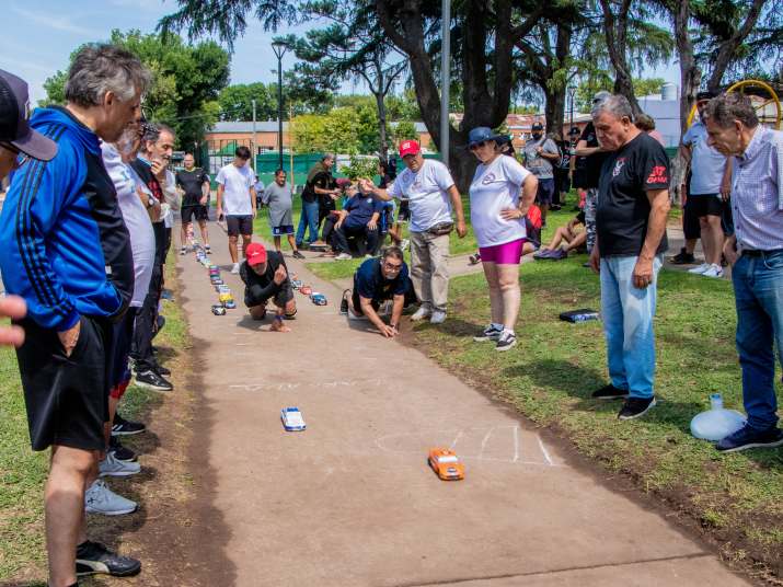 competencia nacional de autitos retro en junin 3