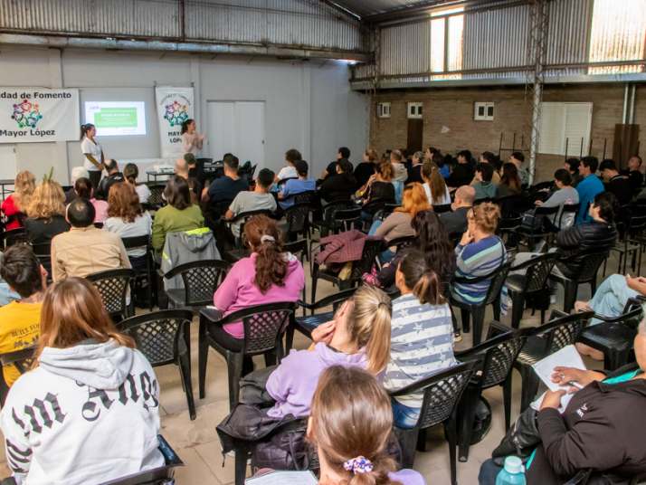 bromatologia charla en barrio mayor lopez 4